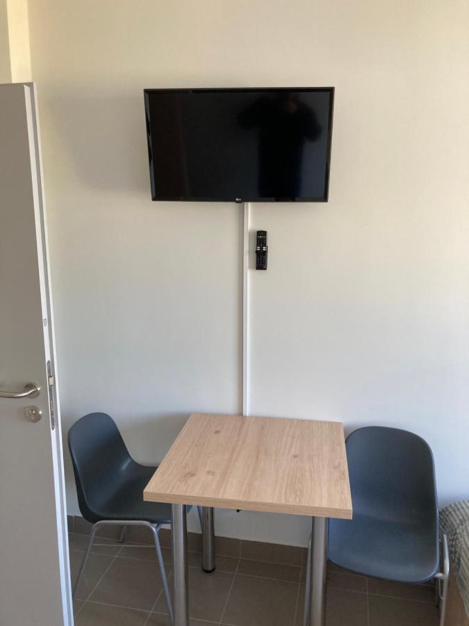 Hostel Przy Stadionie Jaworzno Exteriör bild